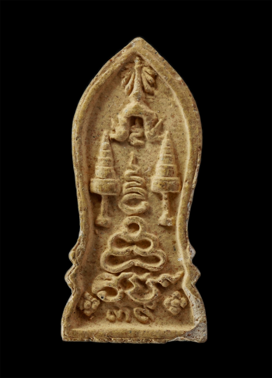 17Aug24 (2)p.jpg - หลวงพ่อโต พิมพ์ทรงเสมา เนื้อผงกระเบื้องหลังคาพระวิหาร วัดป่าเลไลย์  จ.สุพรรณบุรี สร้างปี 2539 พระเก่าสวย มวลสารดี  | https://kamulet.in.th